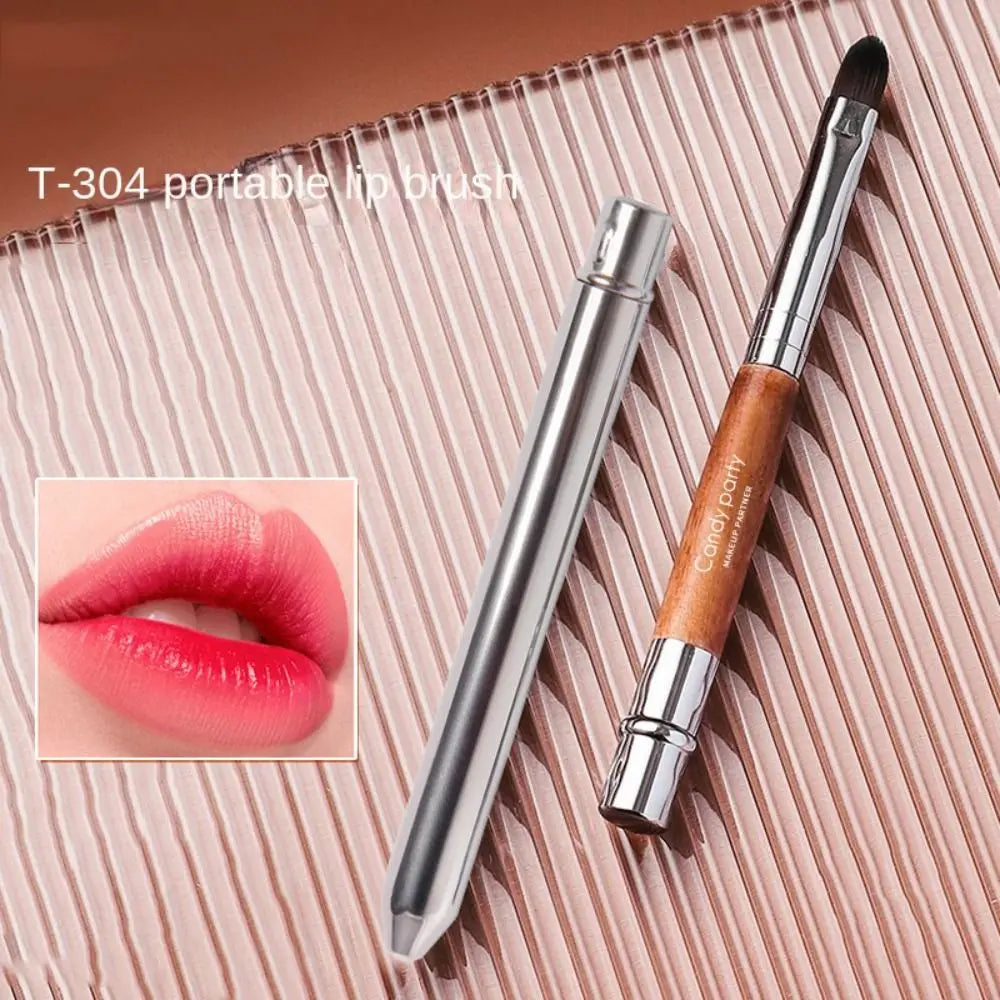 Beauty Make Up Tool Lip Gloss Brush Makeup Brush with Protect Cap Lady Lipstick Brush Cosmetic Brush Concealer Brush Lip Brush
